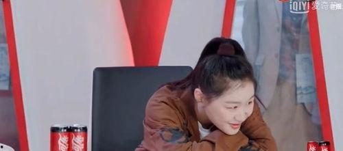 娱乐吃瓜酱戏精女友,揭秘娱乐圈背后的甜蜜与疯狂